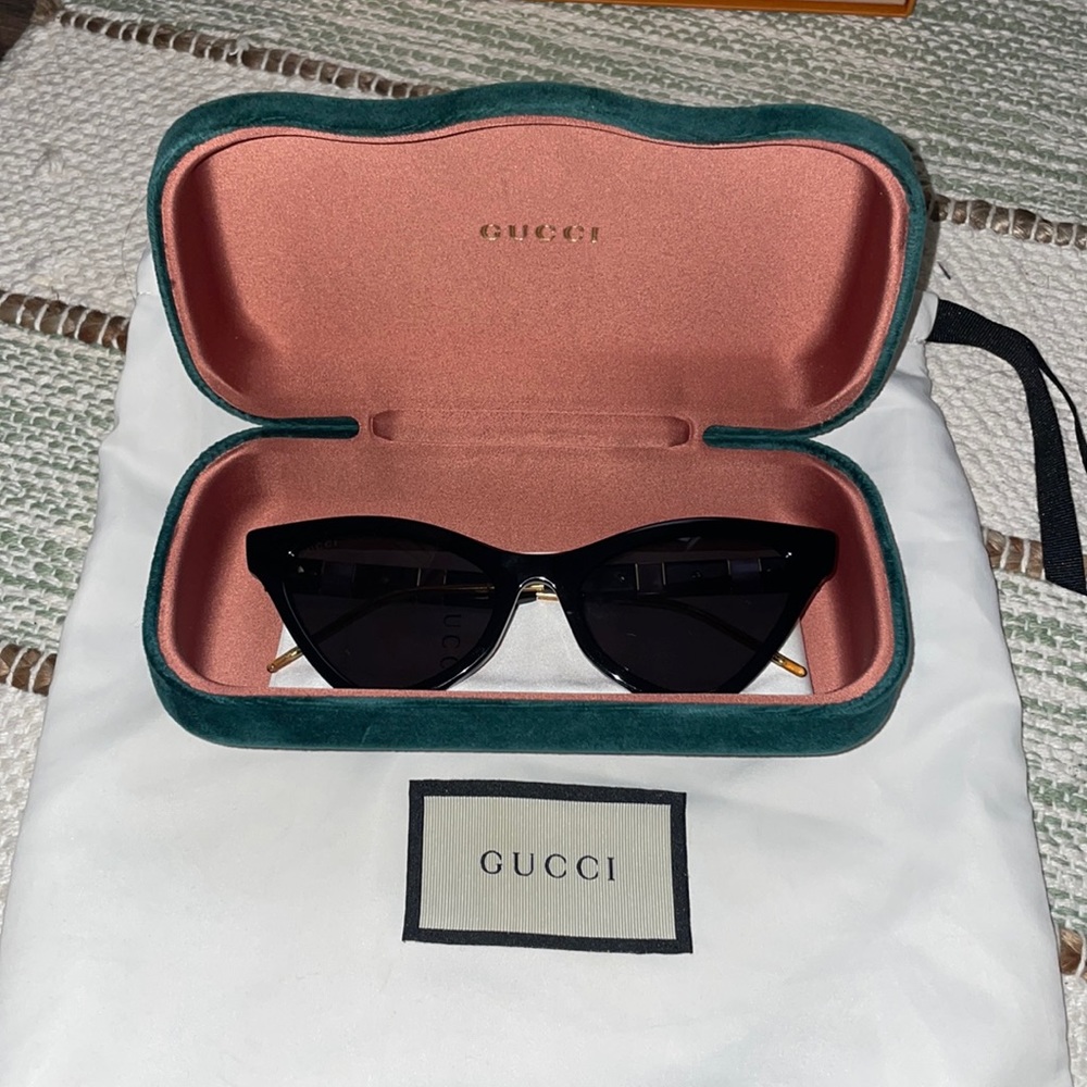 Gucci cat eye sunglasses